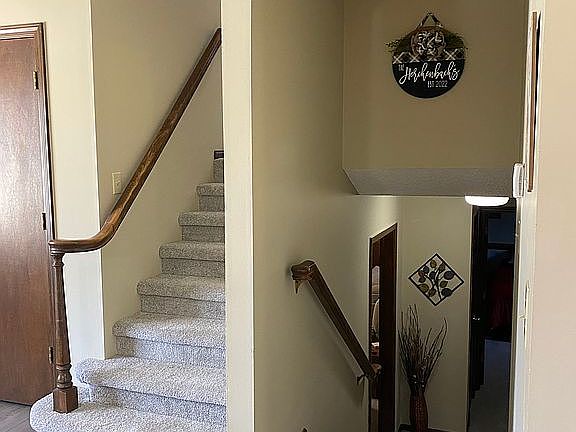 4th image of 1421 Wreath Ave