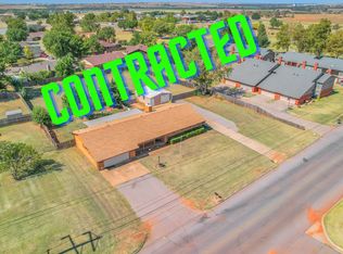 318 S 28th St, Clinton, OK 73601