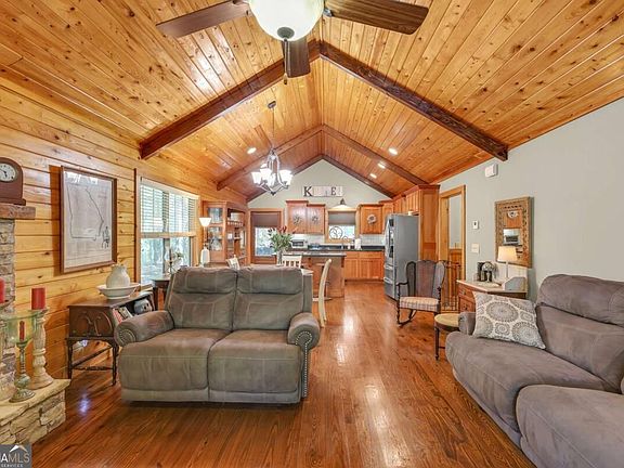 5th image of 18 Shelter Cove Rd