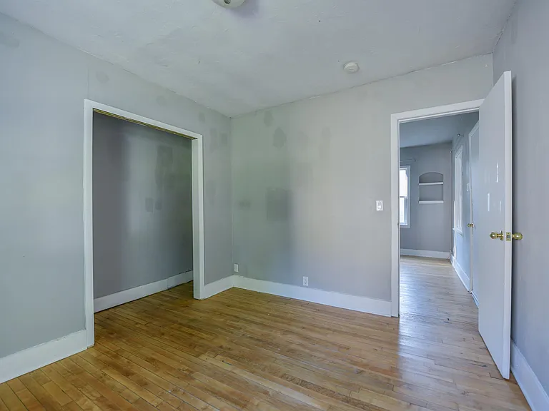 309 S Erie St — Photo 8