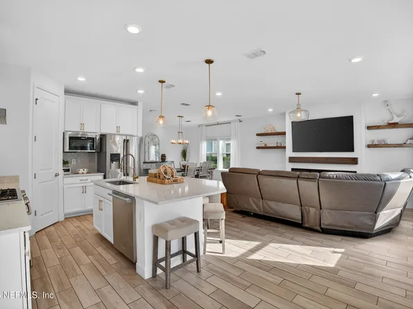270 CLIFTON BAY Loop, St. Johns, FL 32259