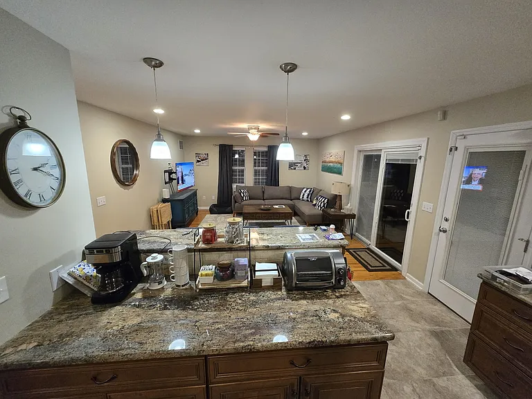 217 Alameda Ave — Photo 14