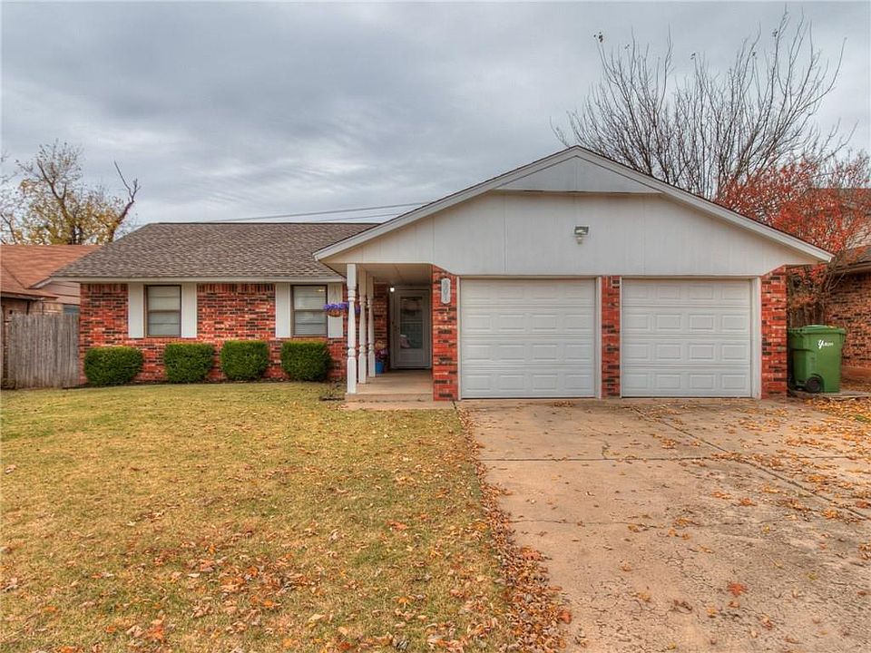 1st image of 601 Crown Dr