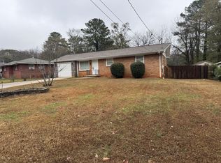 837 Parkstone Dr, Stone Mountain, GA 30083