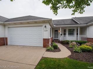 1218 Curzon St, Howell, MI 48843