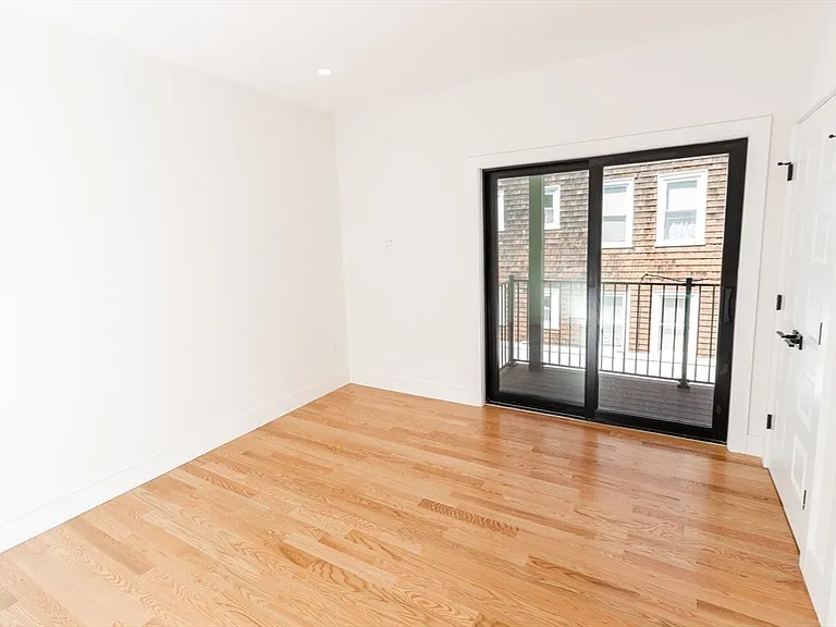 30 Clifton St #30C — Photo 8