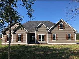 785 Aaron Rd, Bowling Green, KY 42101