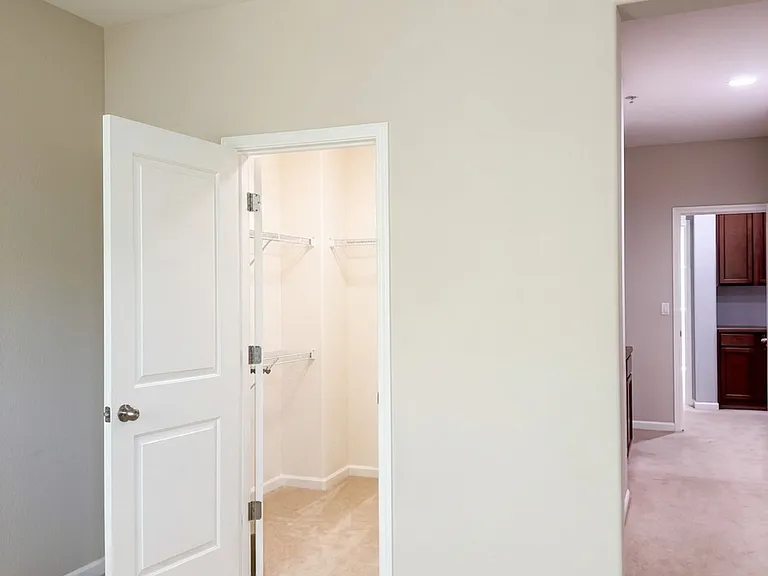 2214 Beech Cir — Photo 11