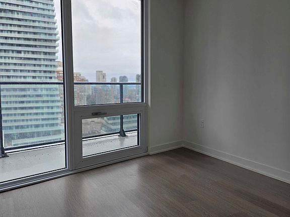 5th image of 448 Burnhamthorpe Rd W #1306
