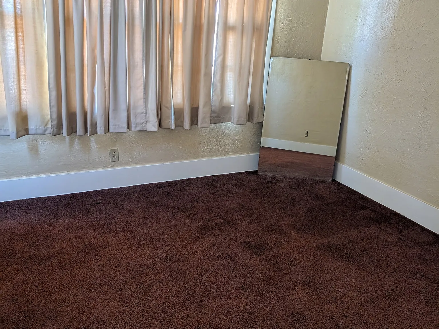3 bed, 1400 sqft, $3,150 — Photo 3