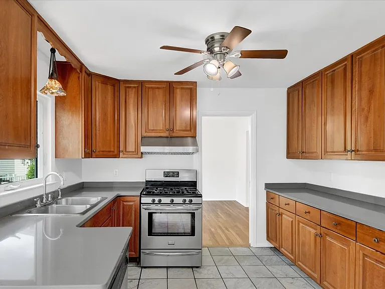 118 Van Etten Blvd — Photo 37