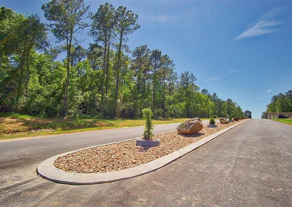 1st image of 67 Road 662