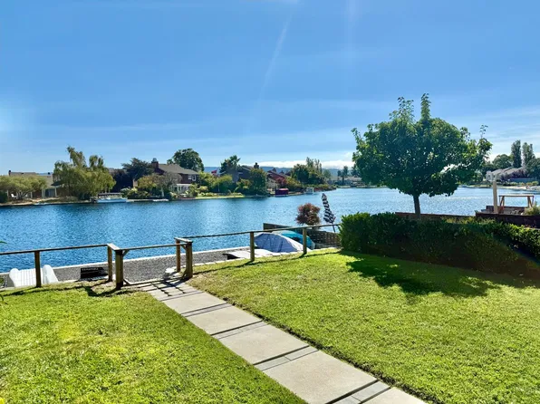 814 Byrd Ln, Foster City, CA 94404