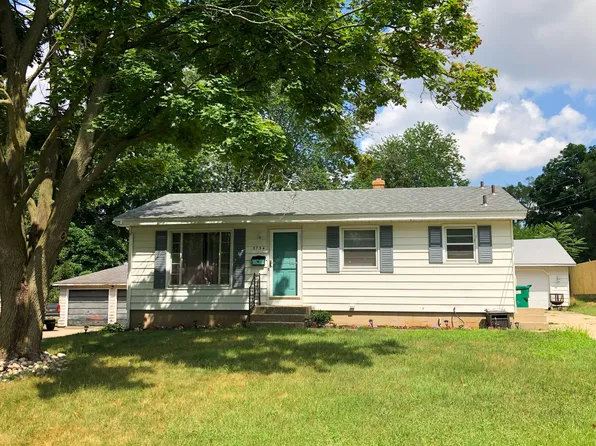3734 Perry Ave SW, Wyoming, MI 49519