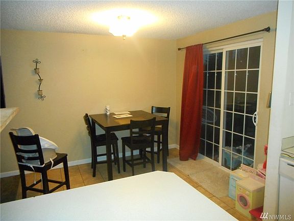 4th image of 5219 105th St NE