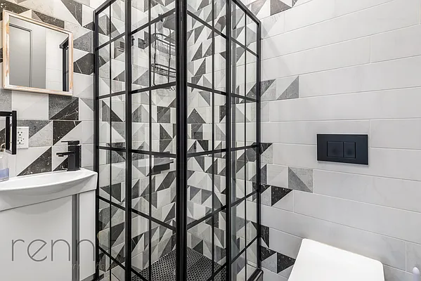 Rented by Rennit Inc. | media 10