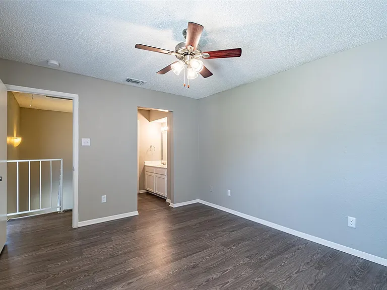 806 Treadwell Ct #806B — Photo 18