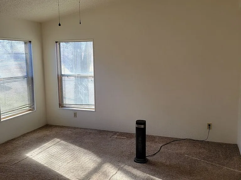 205 S Adin St — Photo 12