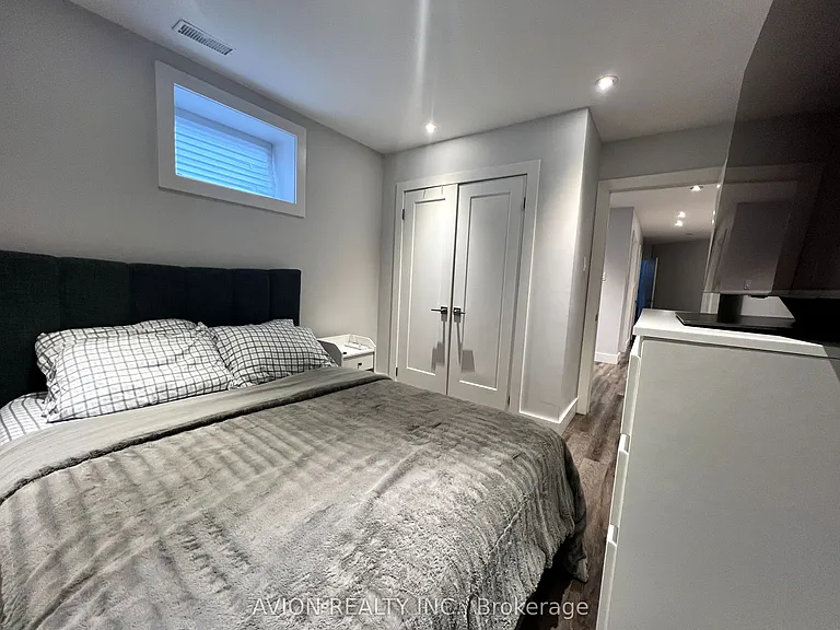 28 Monarchdale Ave #BASEMENT — Photo 15