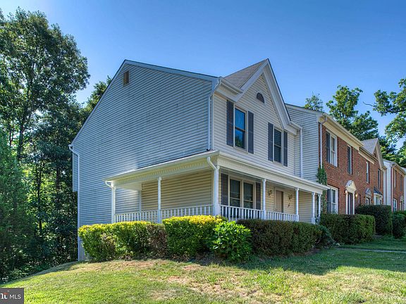 2nd image of 201 Rolling Hill Ct