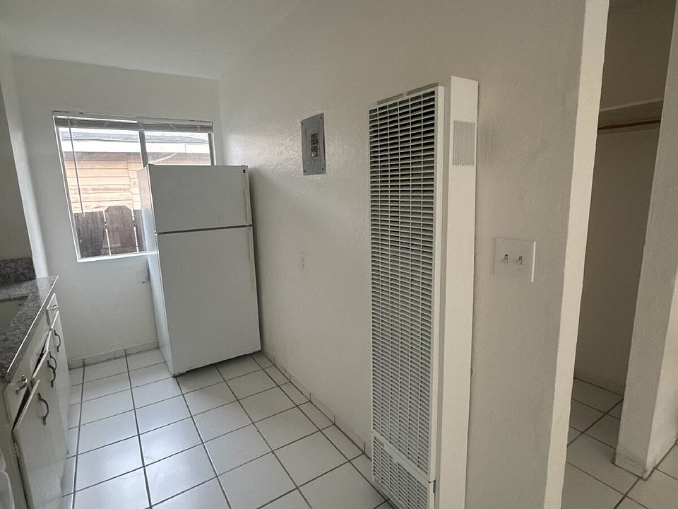 2nd image of 1142 M St