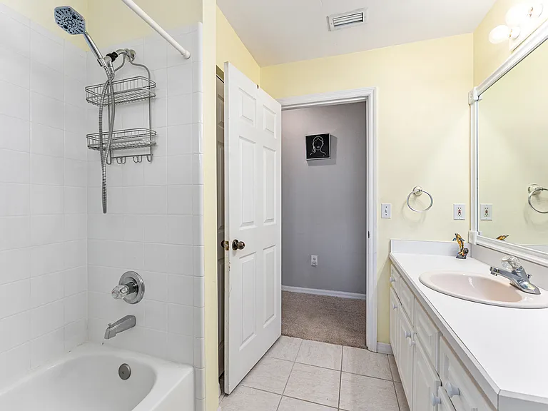 5164 SW 82nd Ter — Photo 30