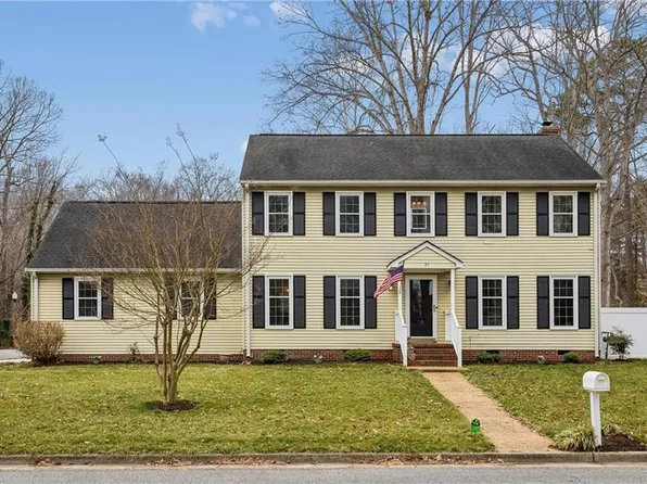 21 Cherbourg Dr, Newport News, VA 23606