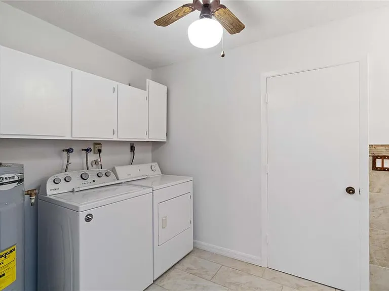 1028 Lillian St — Photo 19