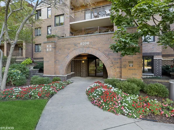 9200 E Prairie Rd #409, Evanston, IL 60203