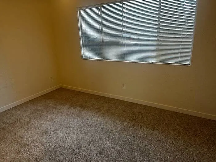 7720 E Burnside St #203 — Photo 8