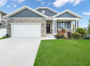 895 W Freedom Point Way, Bluffdale, UT 84065