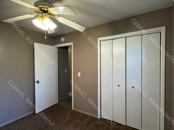 2462 Miami Beach Dr, Flint, MI 48507