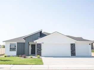 1301 W Pendulum Cove Dr, Kuna, ID 83634