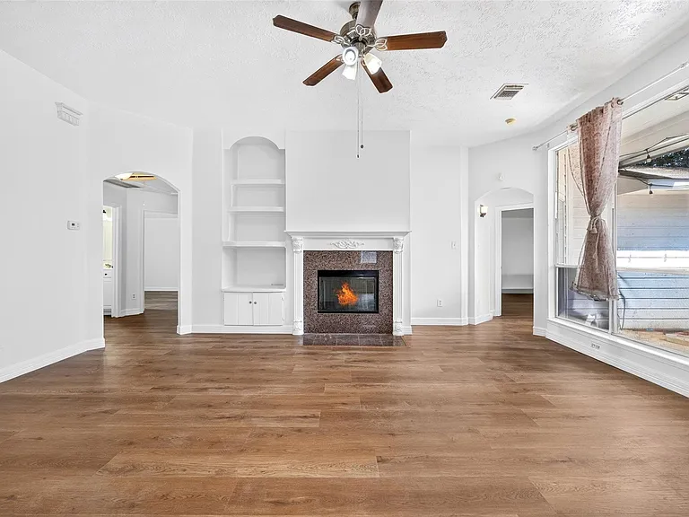 15307 Flemington Ave — Photo 13