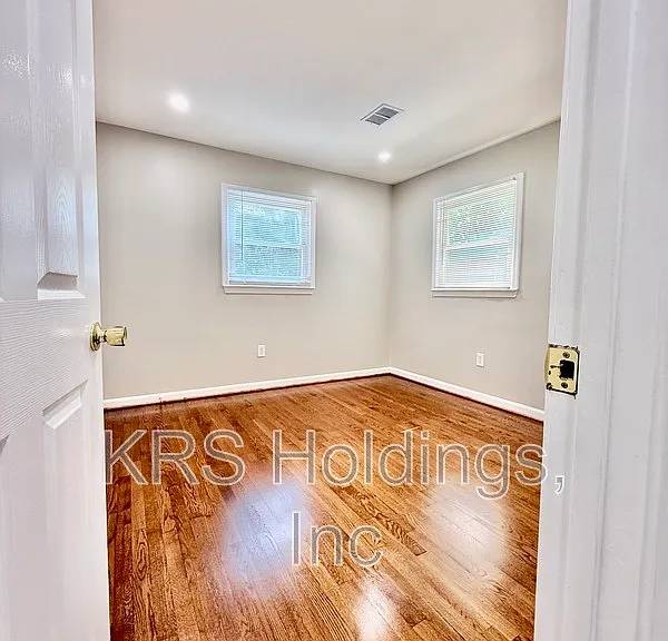 3931 Forestdale Ave — Photo 5