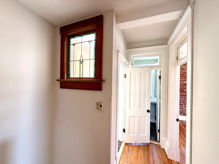 1421 Mapleton Ave — Photo 16