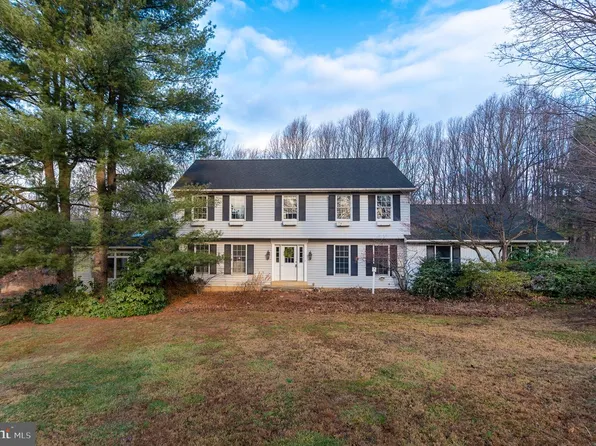 12 Phillips Ln, Chester Springs, PA 19425