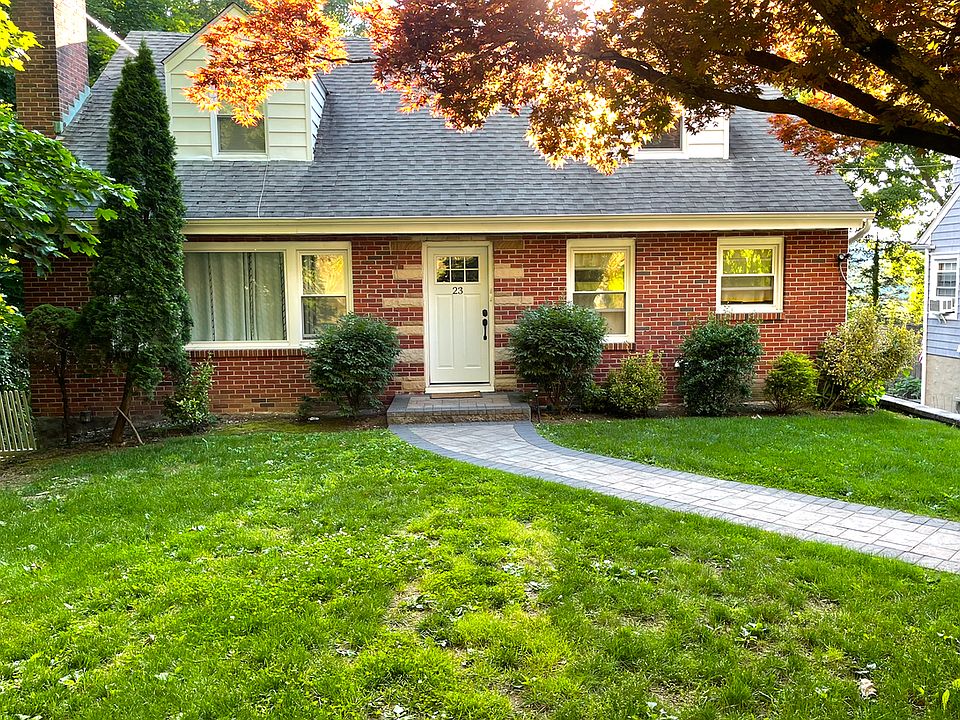 1st image of 23 Custis Ave Floor 2