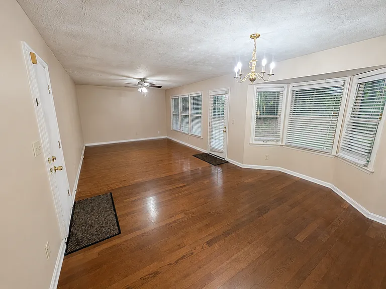 125 Pine Top Ct — Photo 13