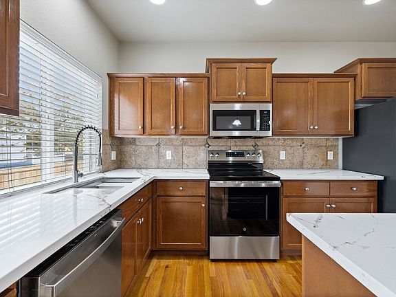 5th image of 18623 111th Avenue Ct E