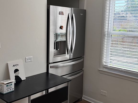 5th image of 2602 Euclid Ave APT 1S