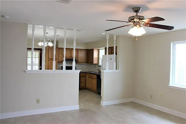 1242 Carrollton Ave — Photo 5