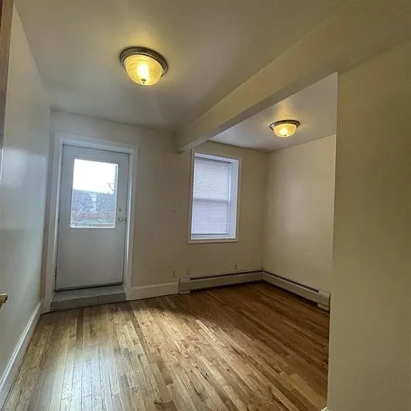 204 Christopher Columbus Dr #1 — Photo 9