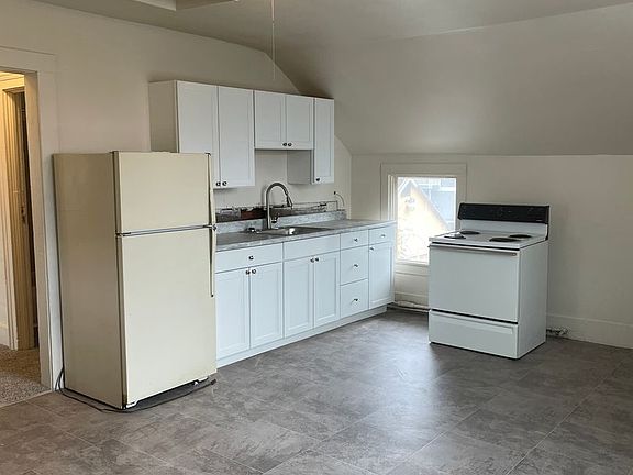 3rd image of 502 Beach Ave