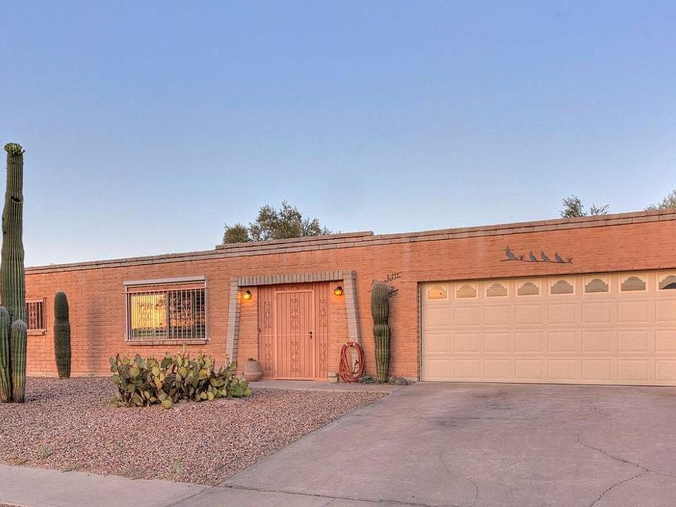 1st image of 702 N La Cholla Blvd