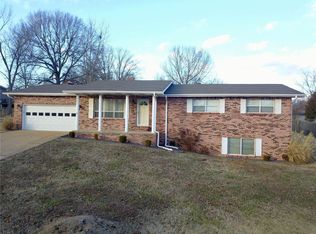 2037 Fernwood Rd, Poplar Bluff, MO 63901