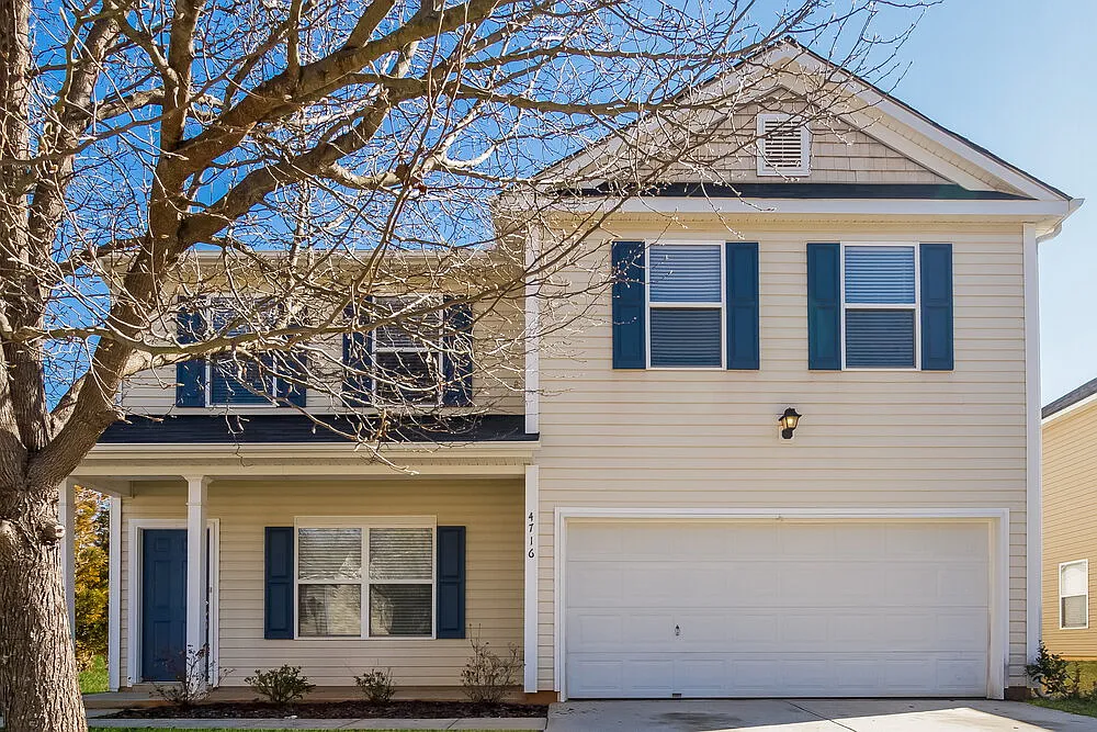 3 bed, 2.5 bath, 2367 sqft, $2,235 — Photo 1