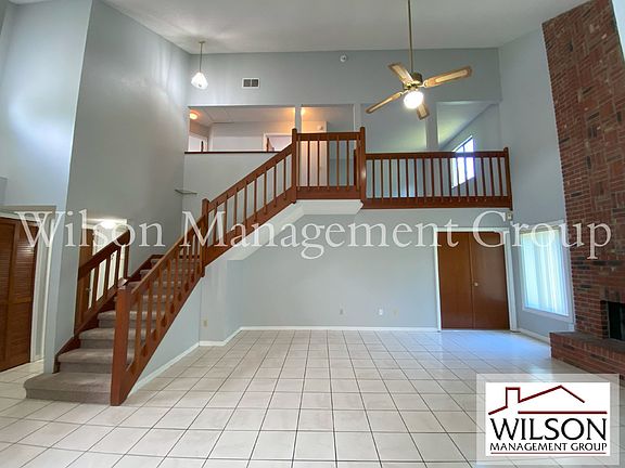 3rd image of 261 River Chase Dr