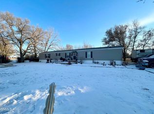 702 Dakota Ave S, Cartwright, ND 58838