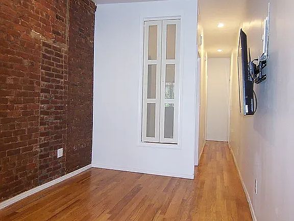 3rd image of 453 W 46th St APT 2A